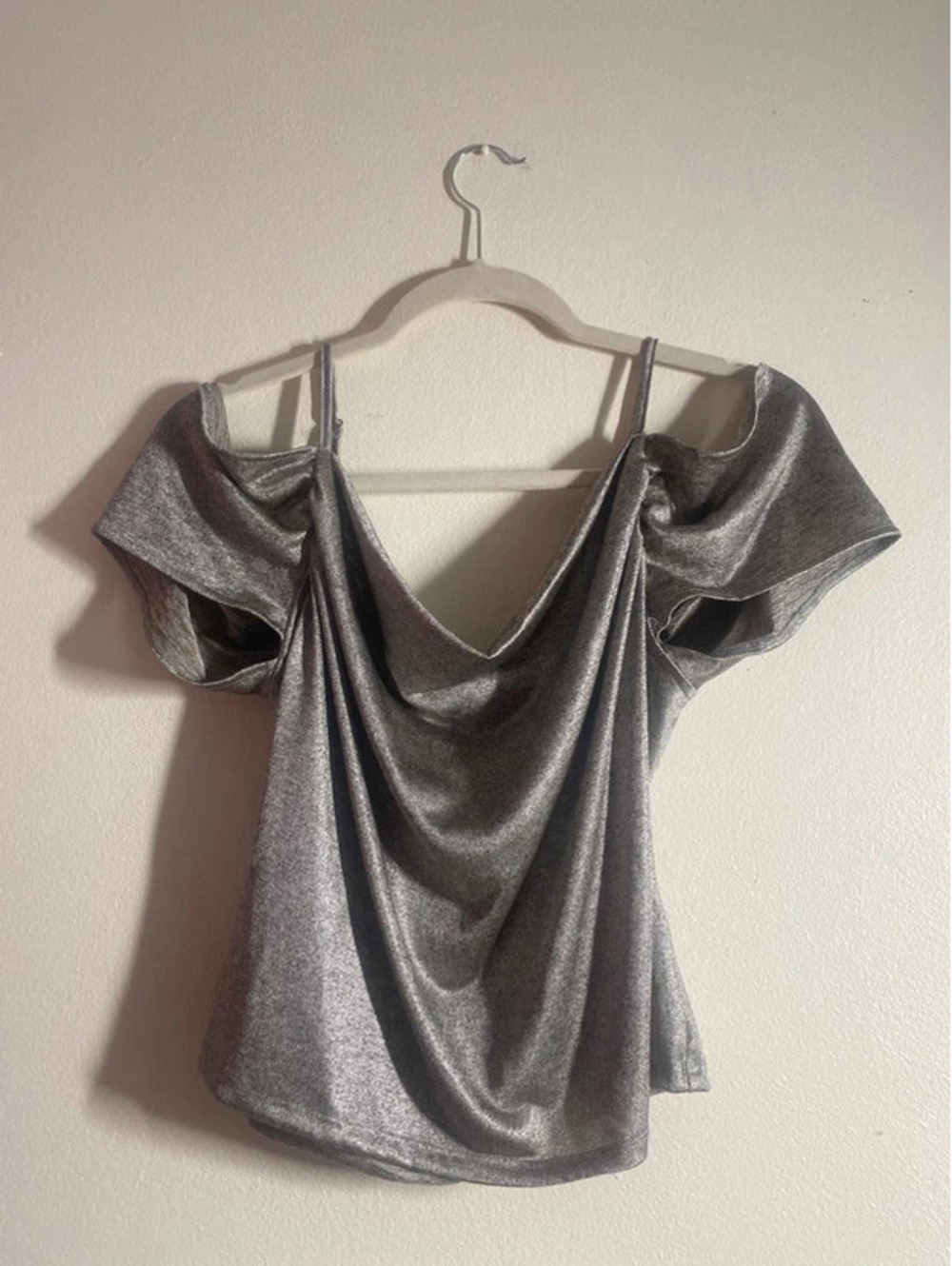 Anthropologie cold shoulder top - size medium